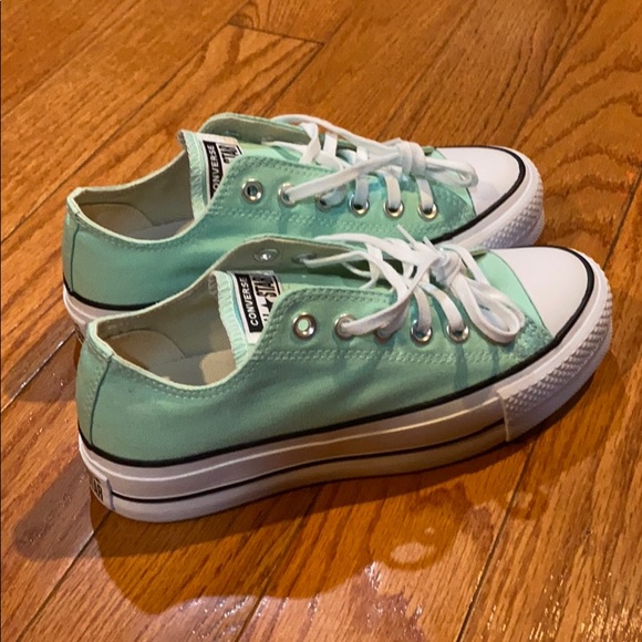 Converse Shoes - 🔥🔥🔥NEW Converse Platform Sneaker